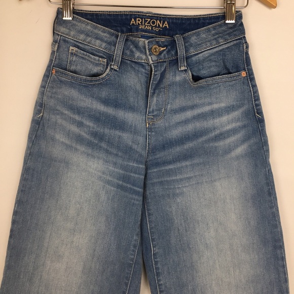 Women’s Wide Leg Jeans High Waisted Cropped Size 3 Junior Arizona Jean Co. - Picture 2 of 10